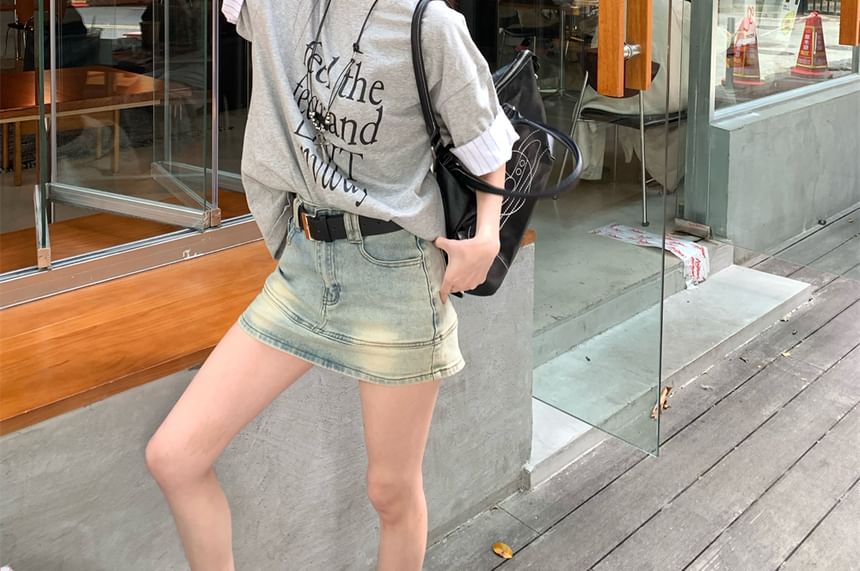 Panel Striped Short Lettering Print T-Shirt Sleeve Round Neck