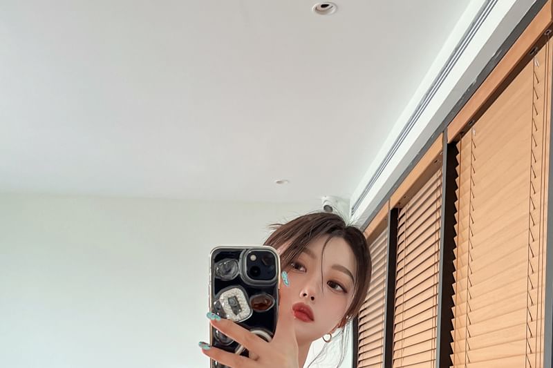 Off Puff-Sleeve Crop Plain Shoulder Blouse