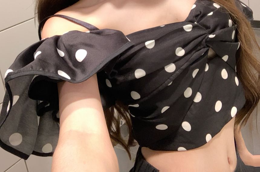 Short-Sleeve Cold Shoulder Crop Top Dotted
