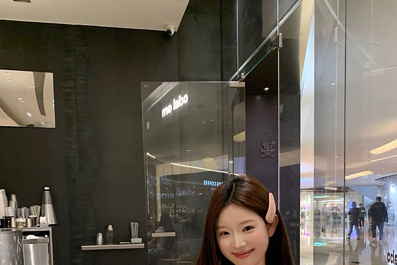 Short-Sleeve Twisted V-Neck Crop Plain Top