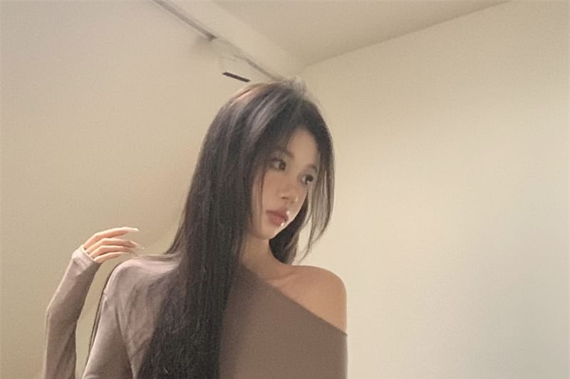 Plain Long-Sleeve Off Crop Top Shoulder