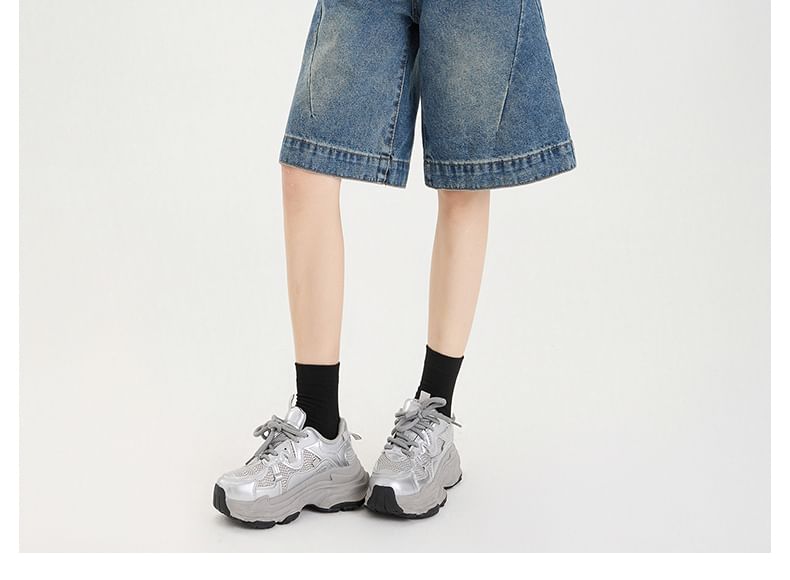 Wide Washed Mid Jorts Rise Leg