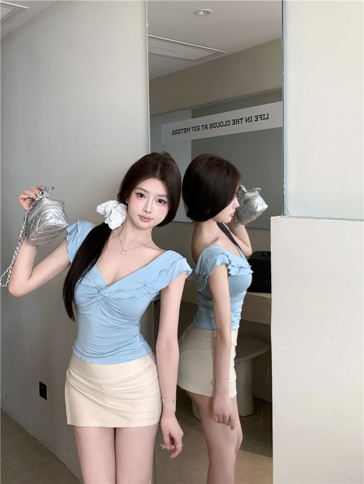 V-Neck T-Shirt Knot Cap-Sleeve Plain