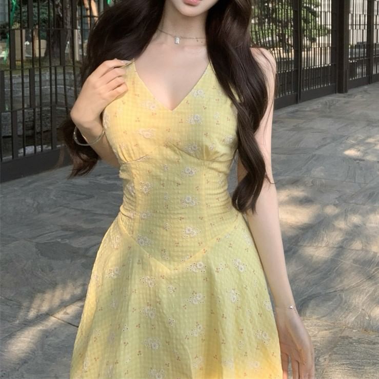 Sleeveless V-Neck Sundress Floral Midi