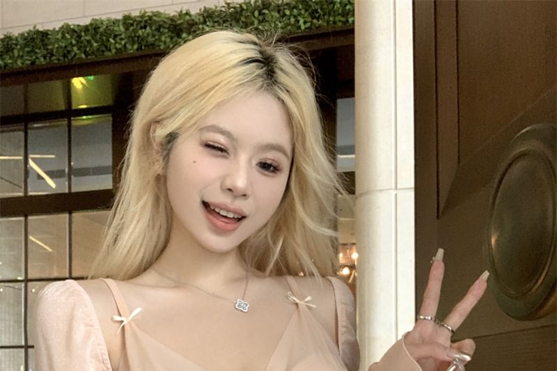 T-Shirt Panel Edge Lettuce Plain V-Neck Long-Sleeve Mesh Mock Two-Piece