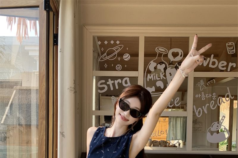 High Wide Pants Leg / Asymmetrical Floral Tank Plain Rise Top