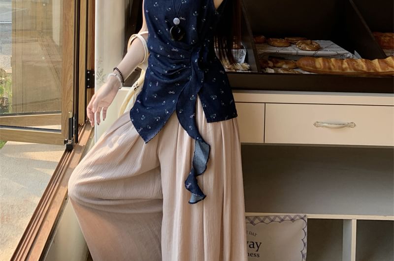 High Wide Pants Leg / Asymmetrical Floral Tank Plain Rise Top