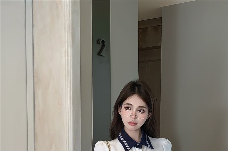 Embroidered Letter Short-Sleeve T-Shirt Collar