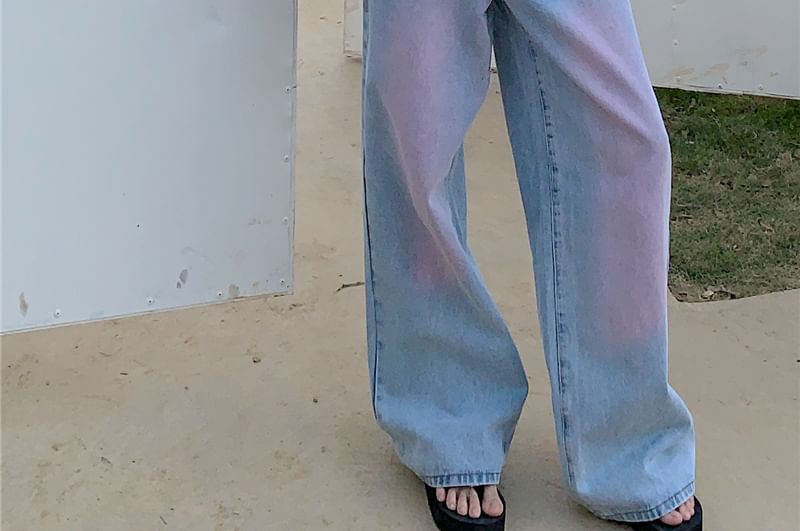 Washed Rise Wide Low Jeans Leg
