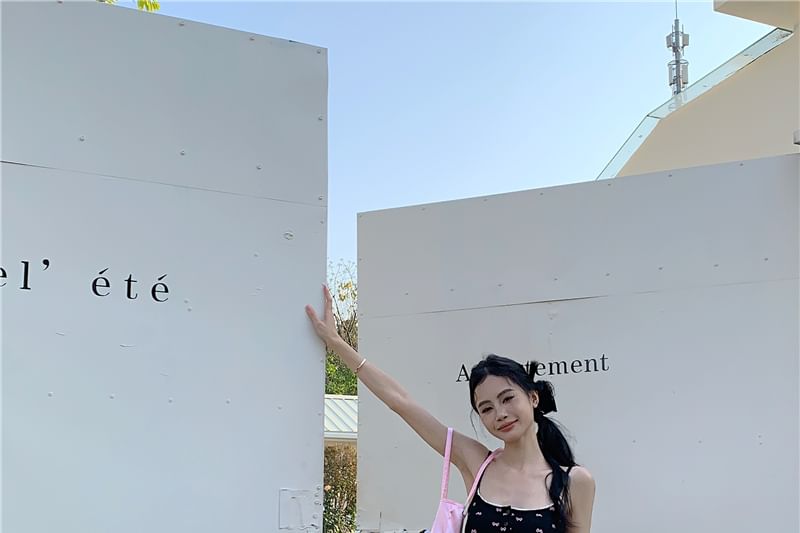 Washed Rise Wide Low Jeans Leg