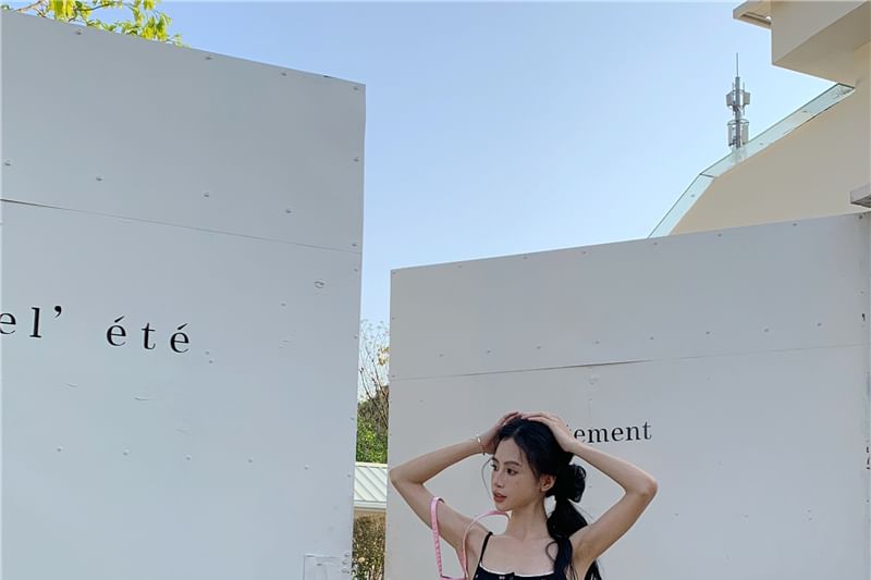 Washed Rise Wide Low Jeans Leg