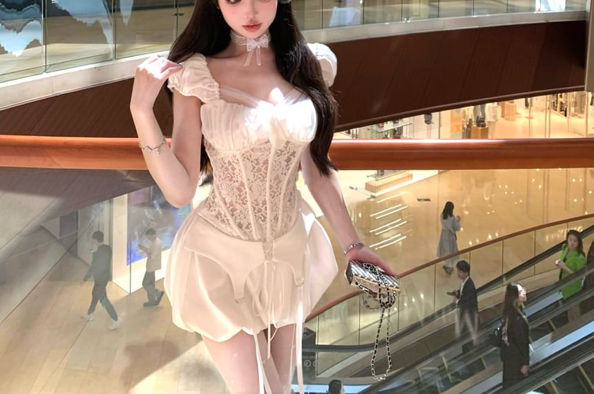 Lace Square-Neck Shorts Waist High Fishbone Balloon / Top Puff-Sleeve