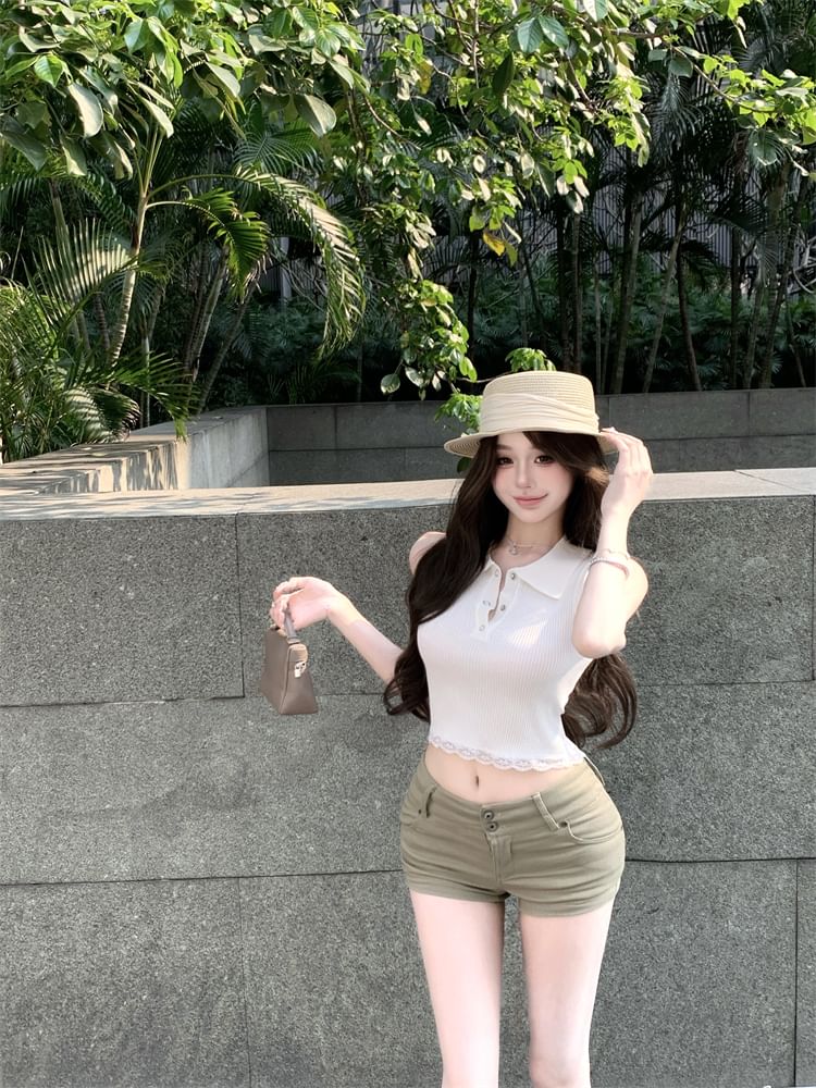 Plain Sleeveless Lace Top Collared Trim