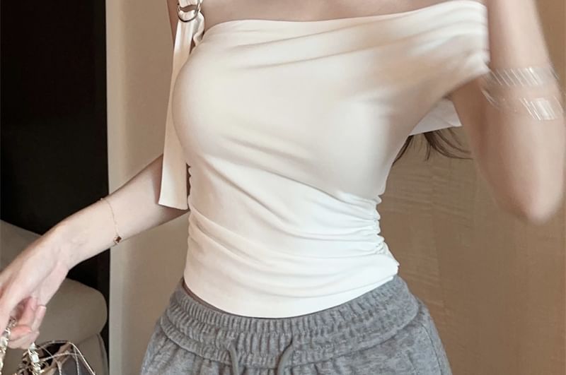 One-Shoulder Plain Buckled Asymmetrical Crop Top