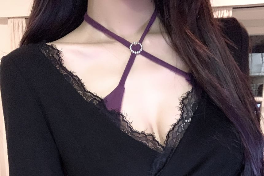 Long-Sleeve Tee Crop Trim Halter-Neck Lace + Set: V-Neck Top