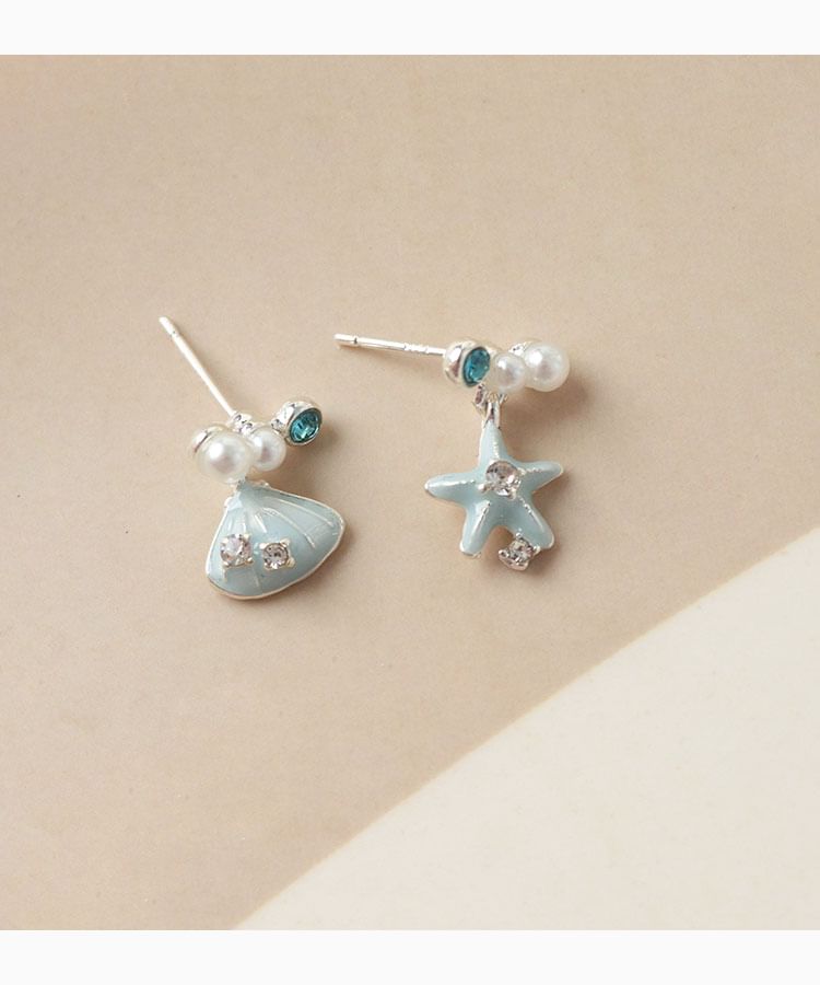 Star Earring Asymmetrical Drop Clip-On / Rhinestone