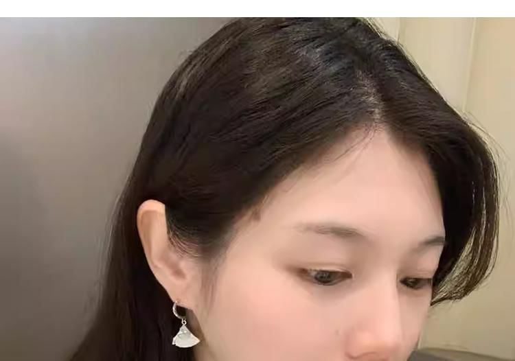 Drop Gingko Rhinestone Clip-On / Earring