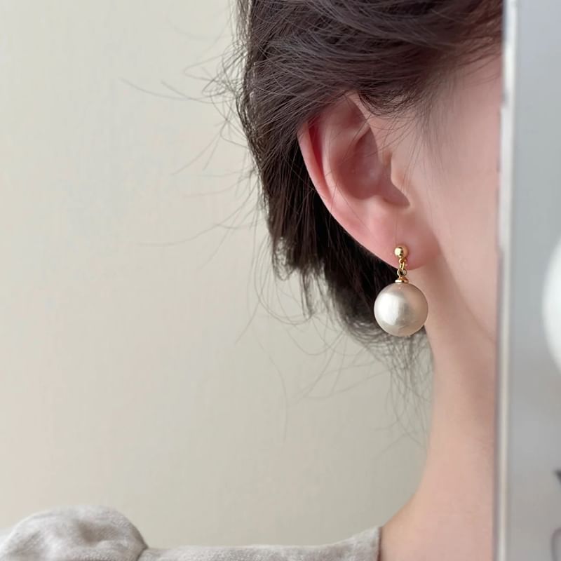 Pearl Faux Clip-On Drop / Earring