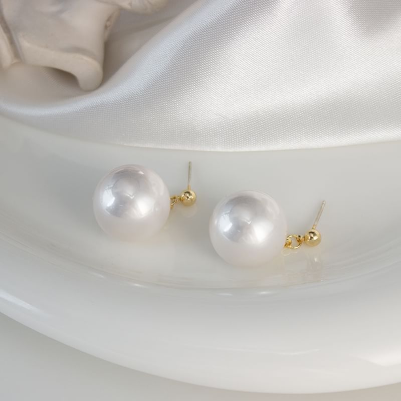 Pearl Faux Clip-On Drop / Earring