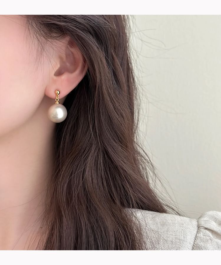 Pearl Faux Clip-On Drop / Earring