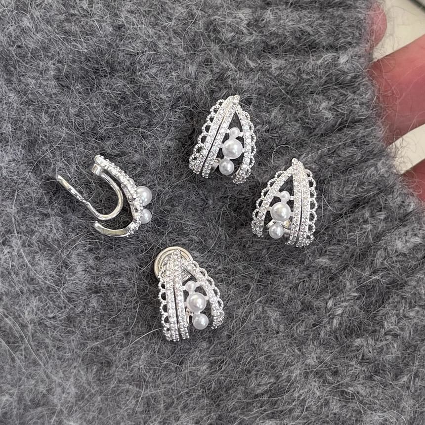 Hoop Pearl Faux Earring