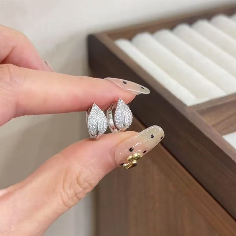 Earring Leaf Rhinestone Stud