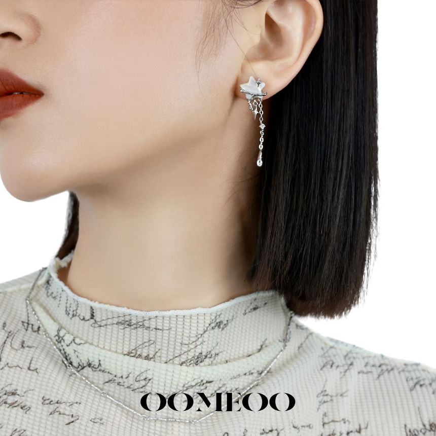 Dangle Star Earring