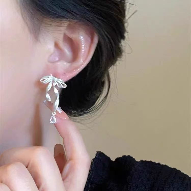 Ear Alloy Cuff Bow