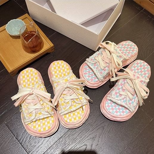 Sneakers Checkerboard Lace-Up Frayed Platform Sandals