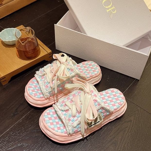 Sneakers Checkerboard Lace-Up Frayed Platform Sandals