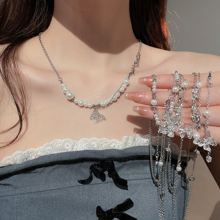 Pearl Pendant Alloy Faux (Various Choker Designs)