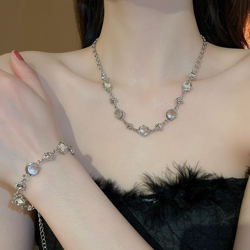 Station Alloy Bracelet Glass / Choker Bead