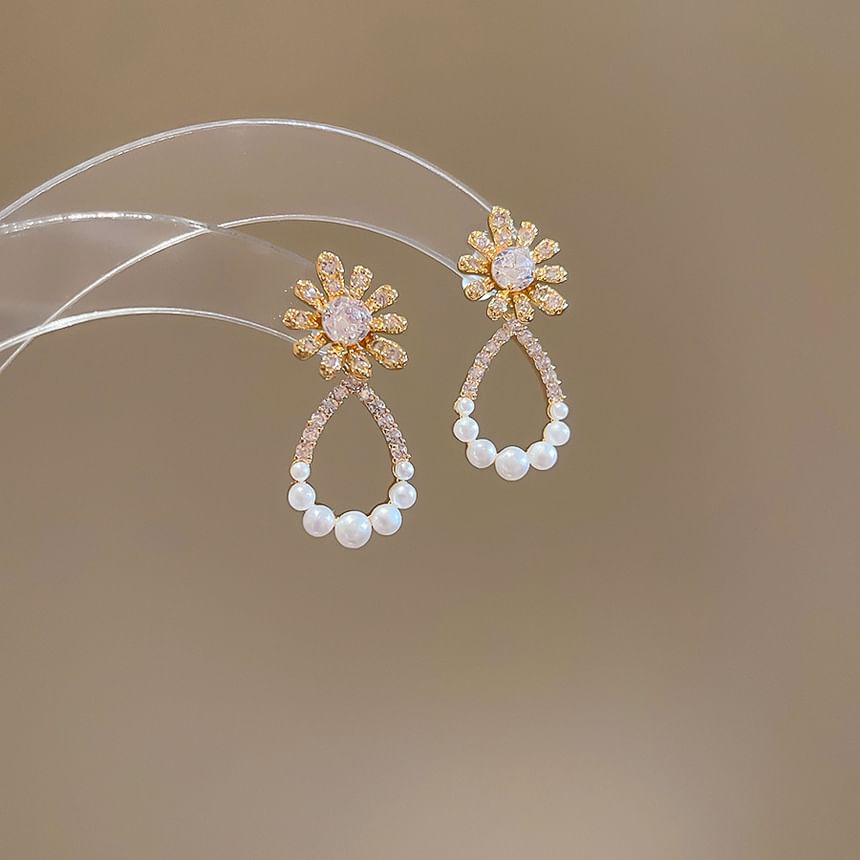 Floral Drop Rhinestone Earring Alloy Faux Pearl
