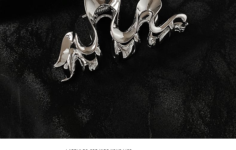 Claw Wavy Alloy Hair