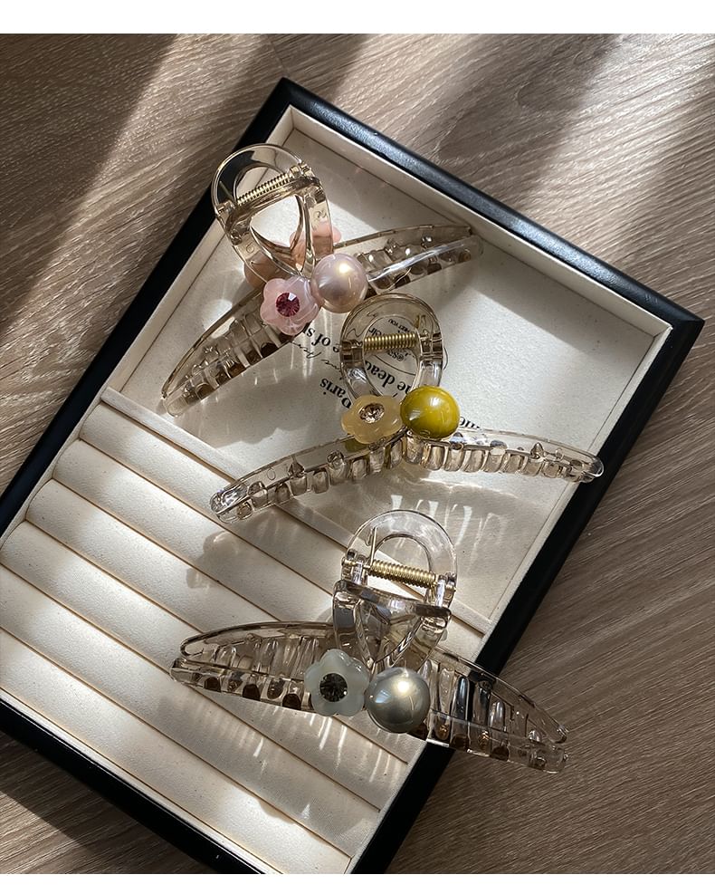 Flower Claw Pearl Acrylic Faux Hair