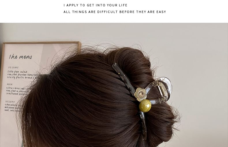 Flower Claw Pearl Acrylic Faux Hair