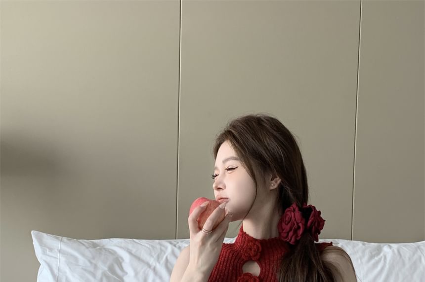 Crop Top Sleeveless Accent Knit Mock Floral Neck