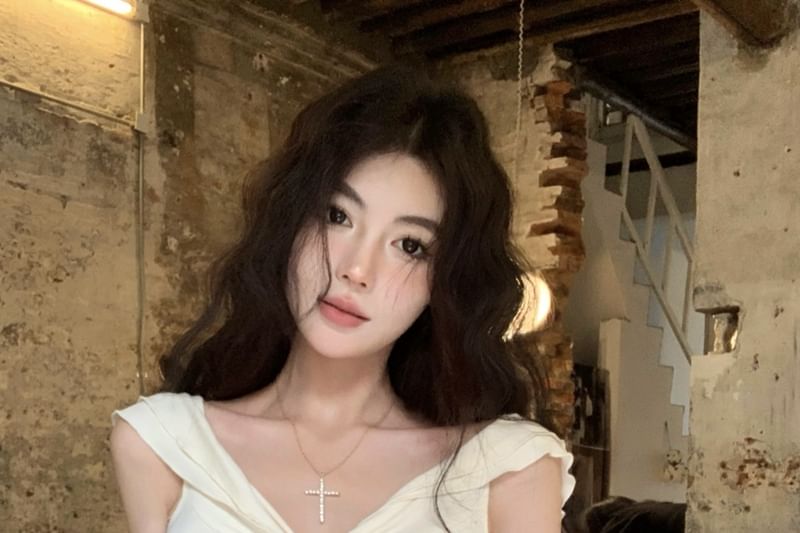 Top V-Neck Cap-Sleeve Plain Crop