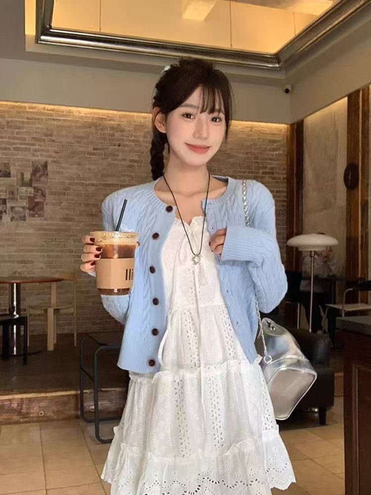 Top Flowy Lace Camisole