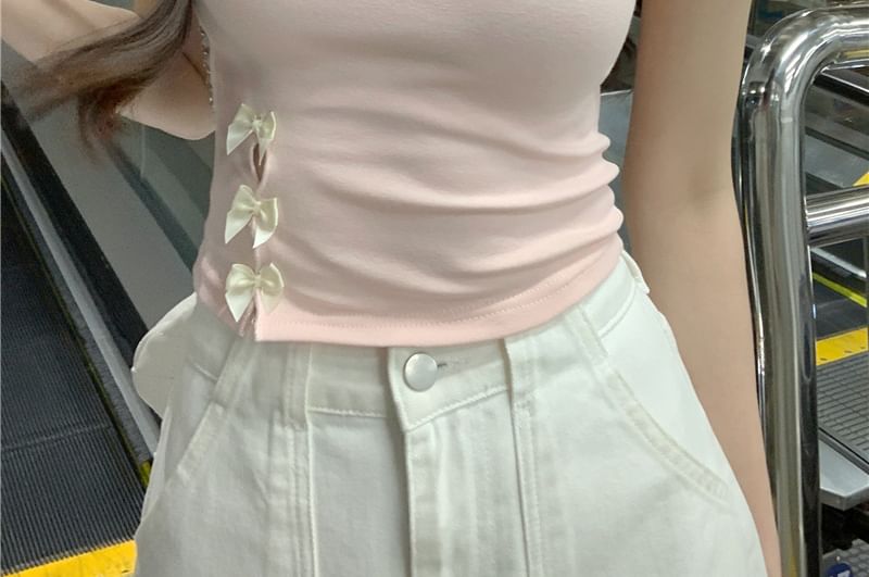 Neck Bow Tee Accent Embroidered Cutout Round Lettering Short-Sleeve Crop