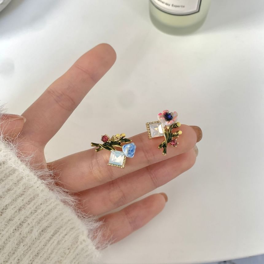 Earring Asymmetrical Alloy Floral Enamel