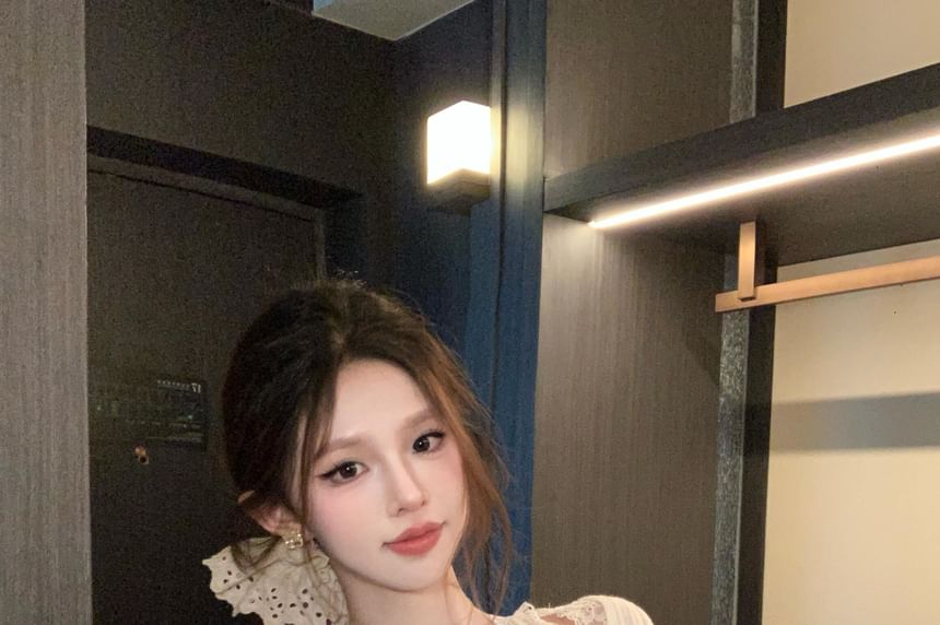 Ribbed Lace Plain Tee Short-Sleeve Trim Cold-Shoulder Slim Fit V-Neck