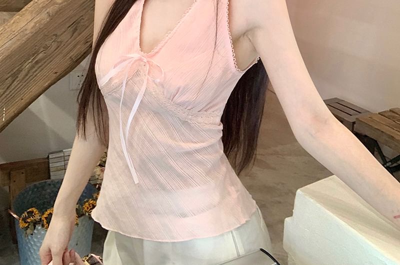 Slim Bow Trim Lace Tank V-Neck Top Fit
