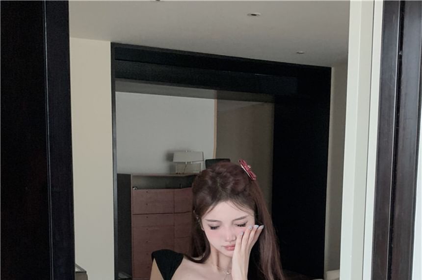 Slim Fit T-Shirt Trim Cap-Sleeve Contrast Bow Crop