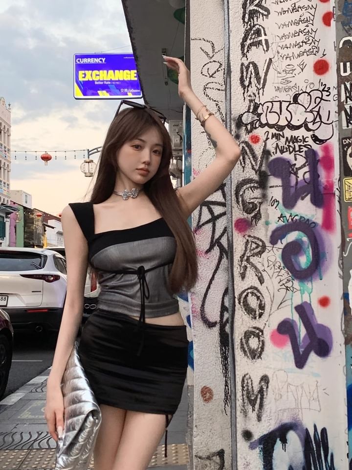 Top Bow Tank Fit Two Neck Tone Crop Slim Square