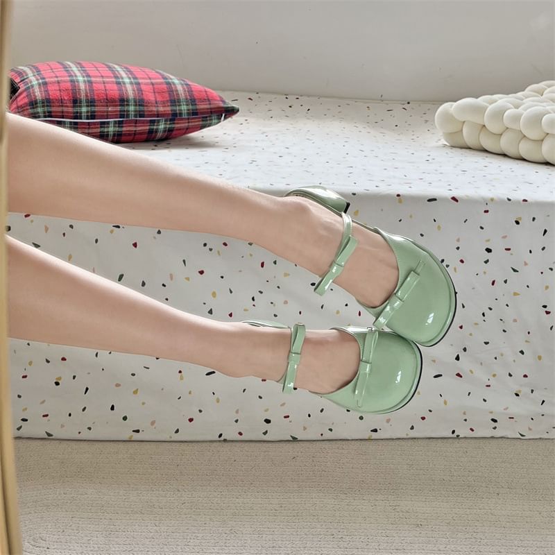 Bow Chunky Heel Leather Patent Sandals