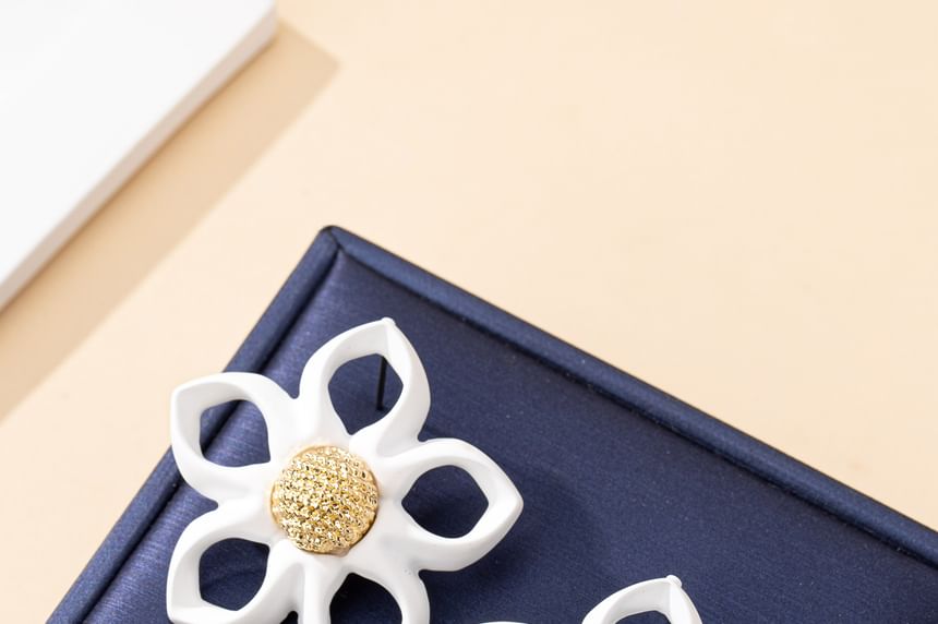 Floral Alloy Stud Earring