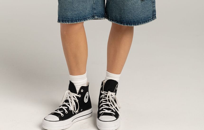 Washed Wide-Leg Pocket Denim Low Waist Shorts