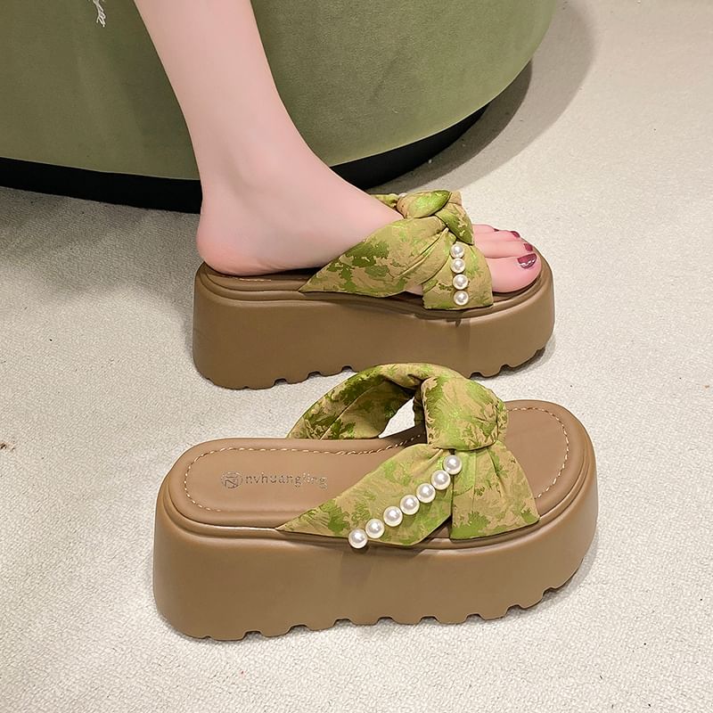 Pearl Slide Patterned Knot Faux Sandals Platform