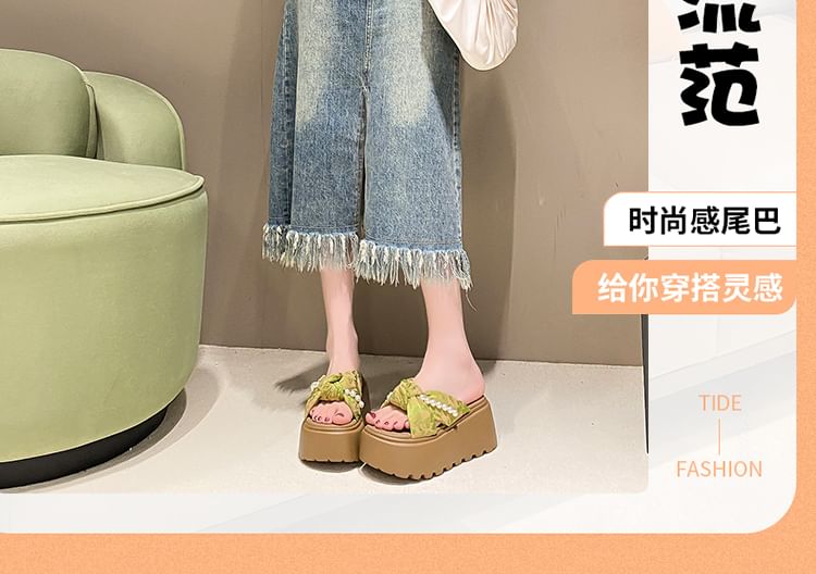 Pearl Slide Patterned Knot Faux Sandals Platform